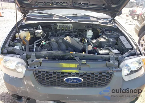 2005 Ford Escape Xlt из США, поврежденный, VIN 1FMCU931X5KD62886